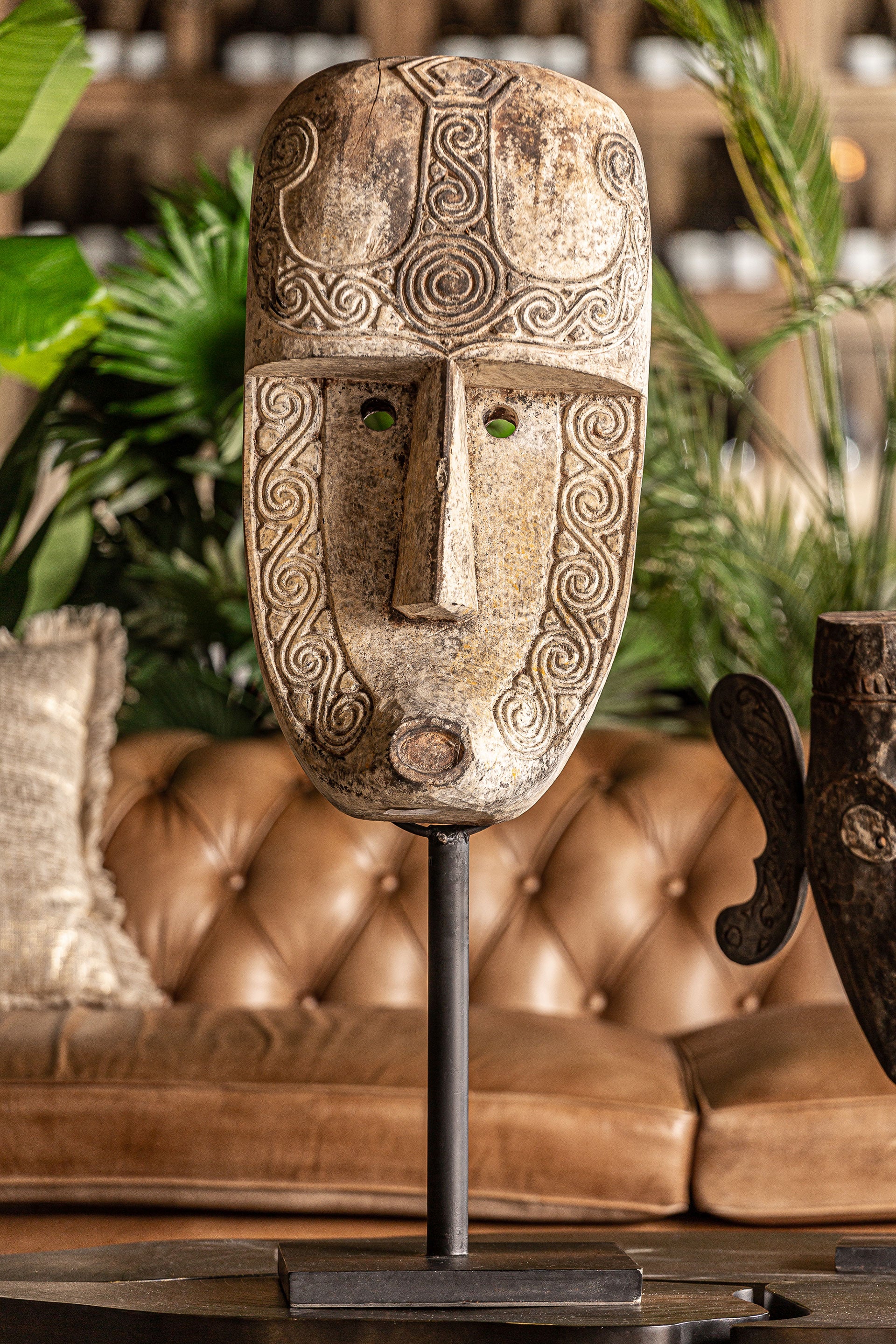 DECORATIVE FIGURE